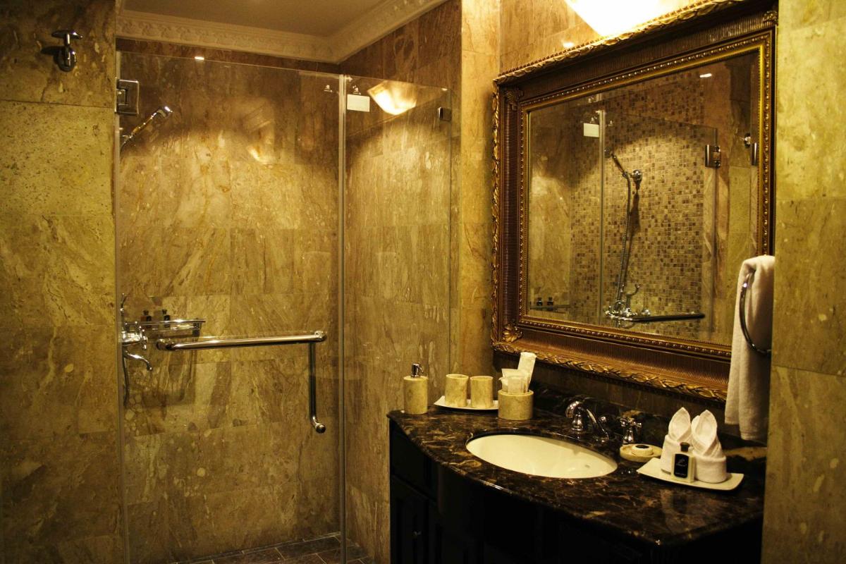 Four Seasons Place Pattaya - Housity
