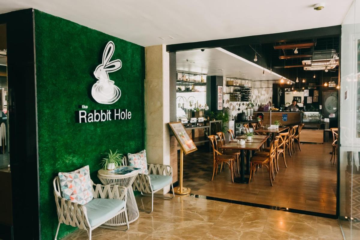 Goldberry Suites and Hotel - Mactan - Housity