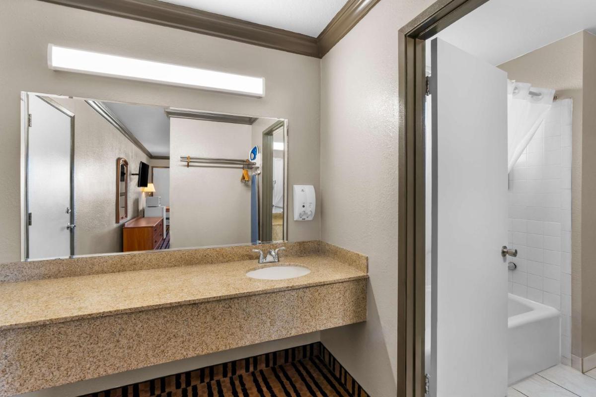 Americas Best Value Inn Vacaville - Housity