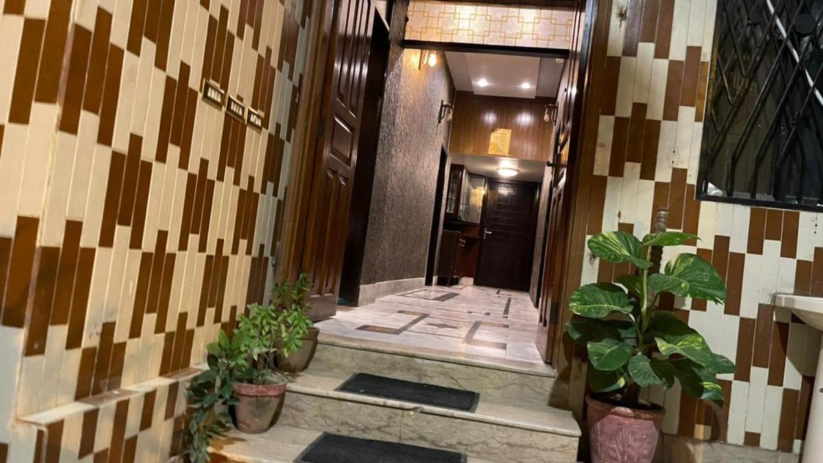 Hotel Elegant Gulshan-e-Iqbal karachi - Housity