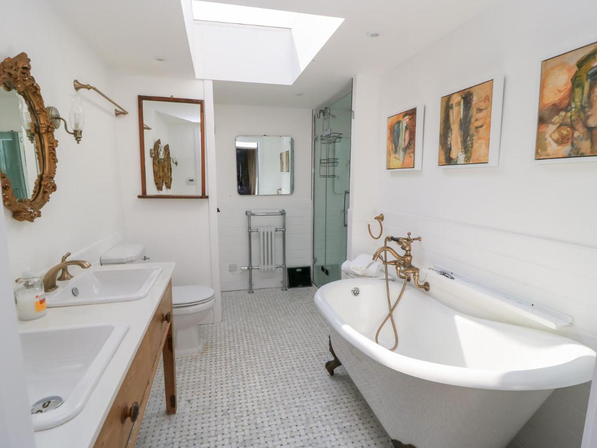 Fairview Cottage - Housity