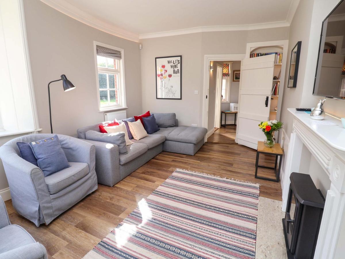 The Round House - Housity