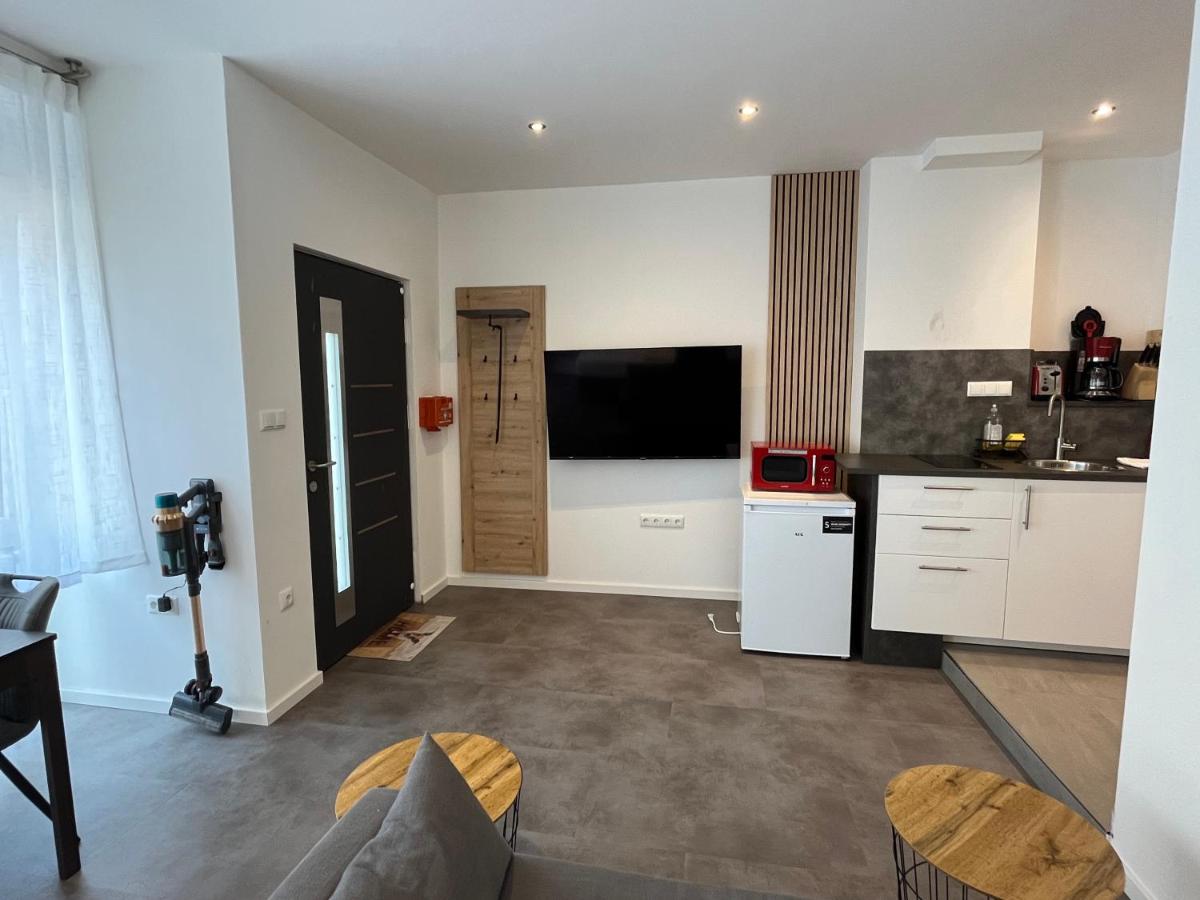 FeWo A&S Heuchelheim 1 Zi Wohnung EG - Housity