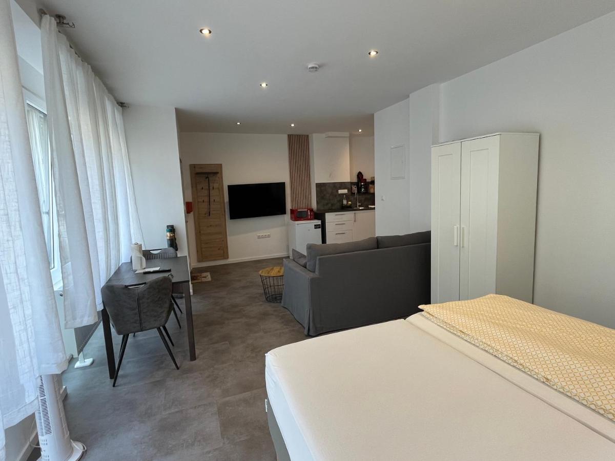 FeWo A&S Heuchelheim 1 Zi Wohnung EG - Housity