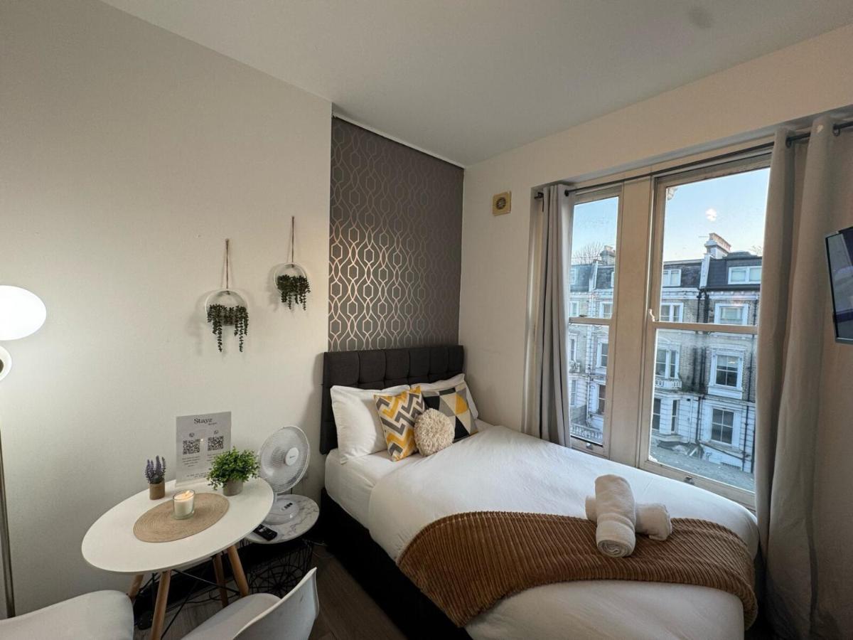 Holland Road Stays - Housity