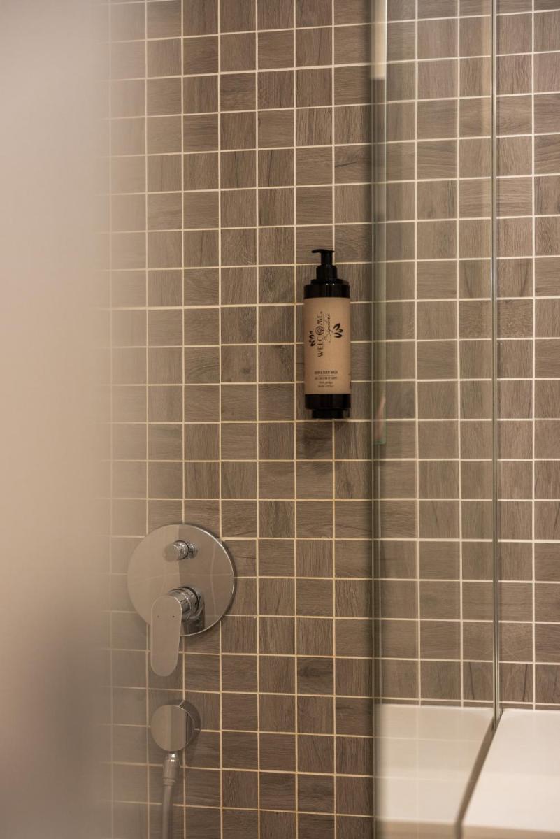 Salle de bains dans l'établissement Hôtel & Spa Vitalparc, The Originals Collection