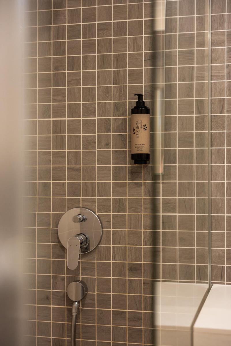 Salle de bains dans l'établissement Hôtel & Spa Vitalparc, The Originals Collection