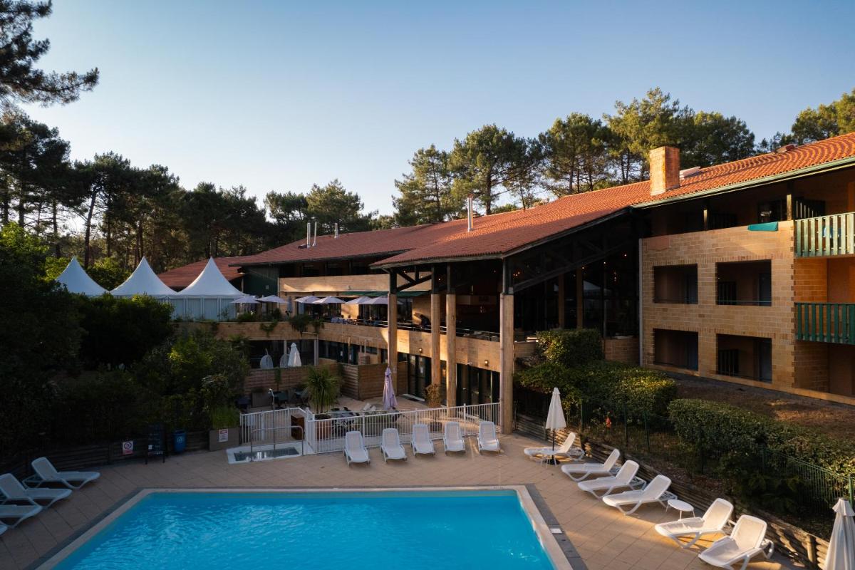 Piscine de l'établissement Hôtel & Spa Vitalparc, The Originals Collection ou située à proximité