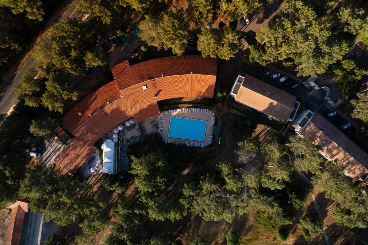 Piscine de l'établissement Hôtel & Spa Vitalparc, The Originals Collection ou située à proximité