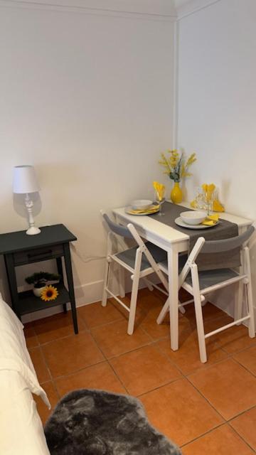 Peaceful Springfield Studio - Housity