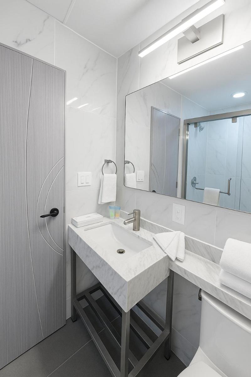 LIV Hotel Bronx GRAND OPENING - Housity