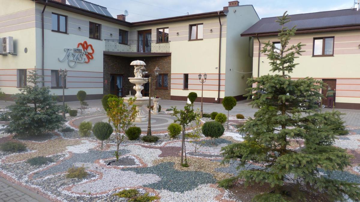 Hotel Irys - Housity