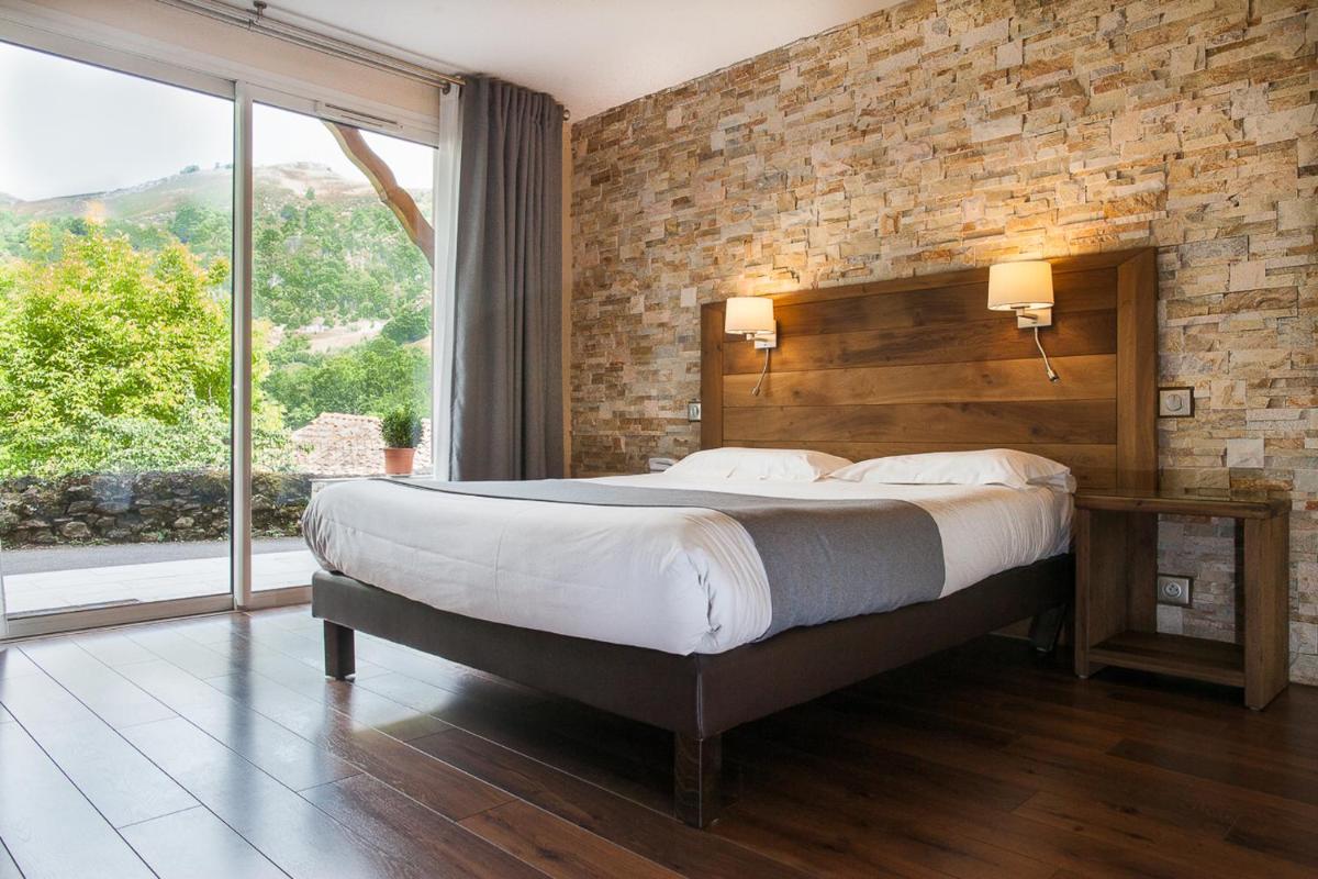 Logis Hotel Erreguina - Housity