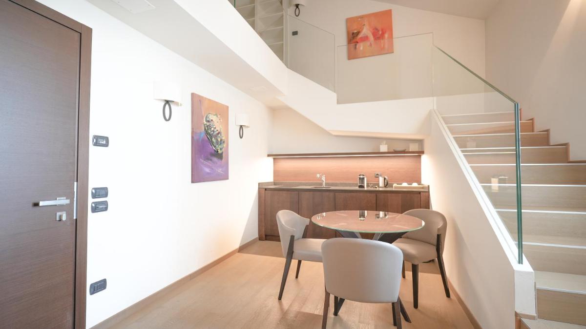 Hotel Europa - Housity