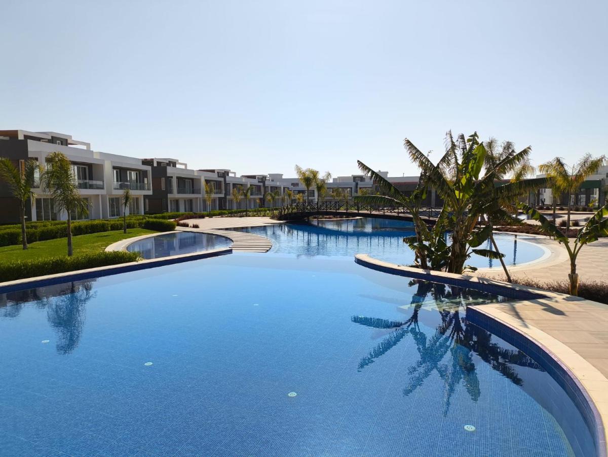 Thalassa Resort Luxury One-Bedroom Apartment - Housity