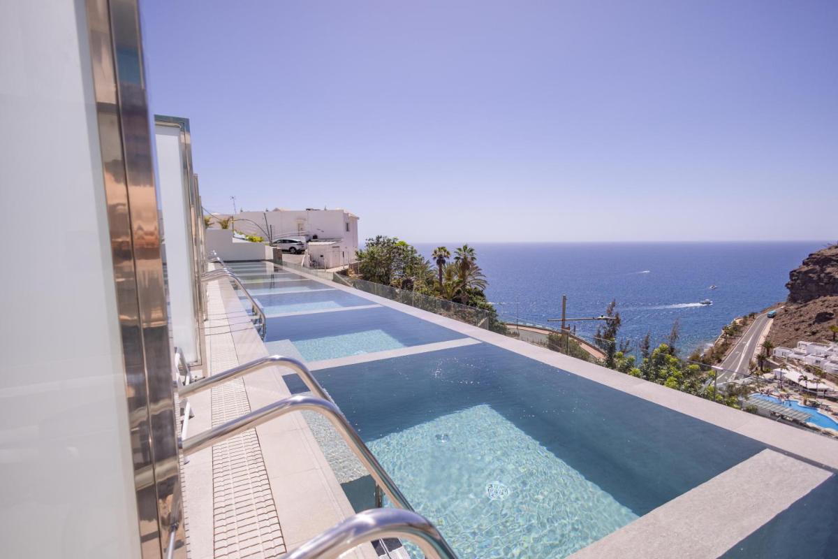 Piscina en o cerca de Servatur Puerto Azul