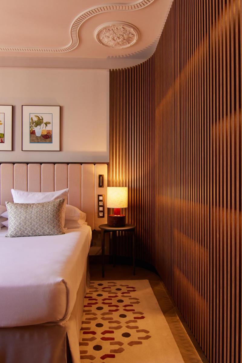 Cama o camas de una habitación en Grand Hotel Central, Small Luxury Hotels