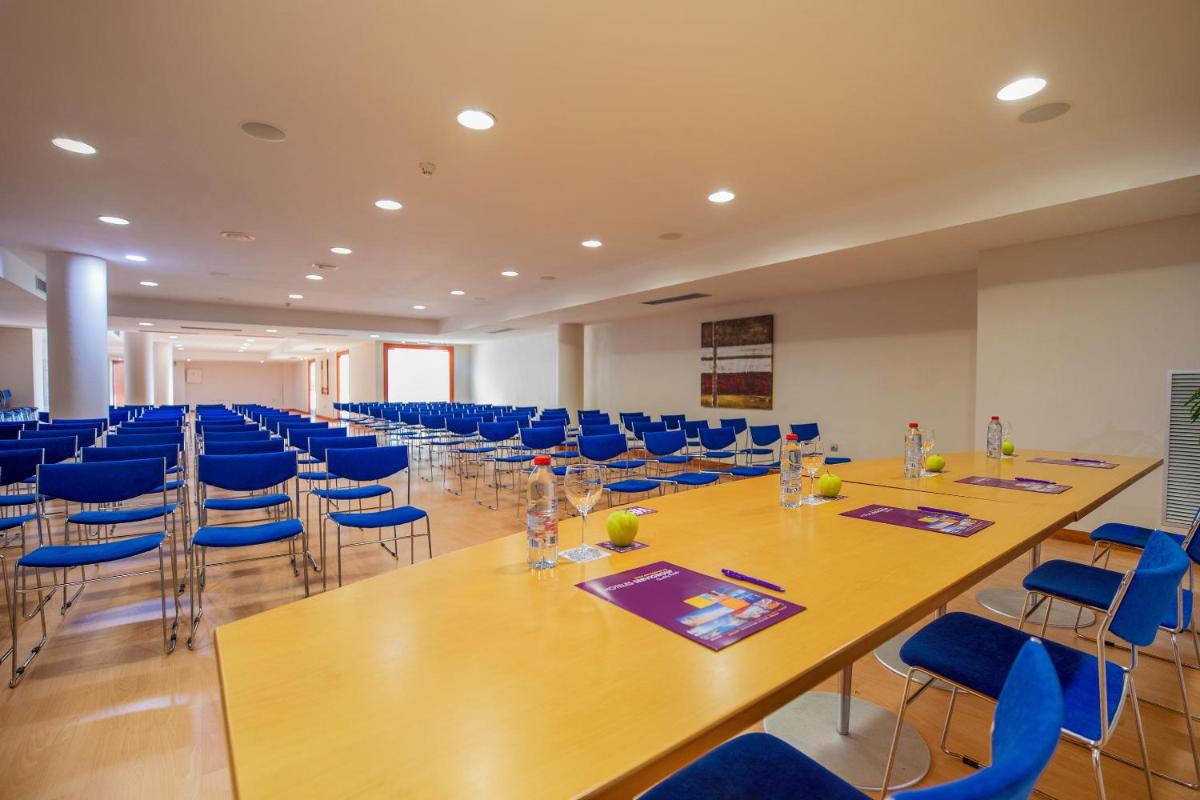 Zona business o sala de conferencias en Hotel Servigroup Marina Playa
