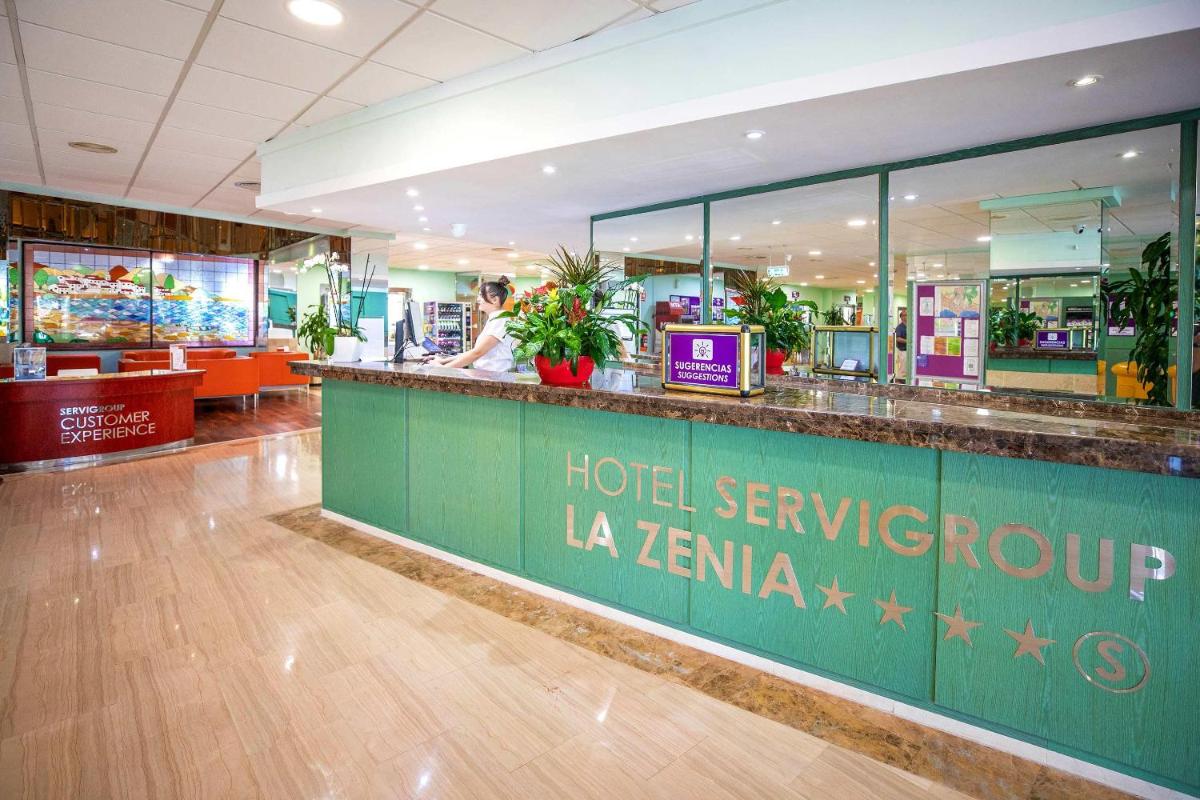 El vestíbulo o zona de recepción de Hotel Servigroup La Zenia 4 Sup