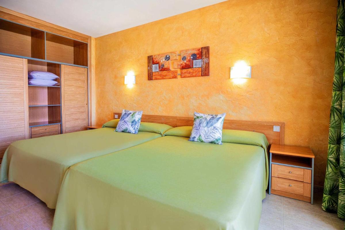 Cama o camas de una habitación en Hotel Servigroup La Zenia 4 Sup