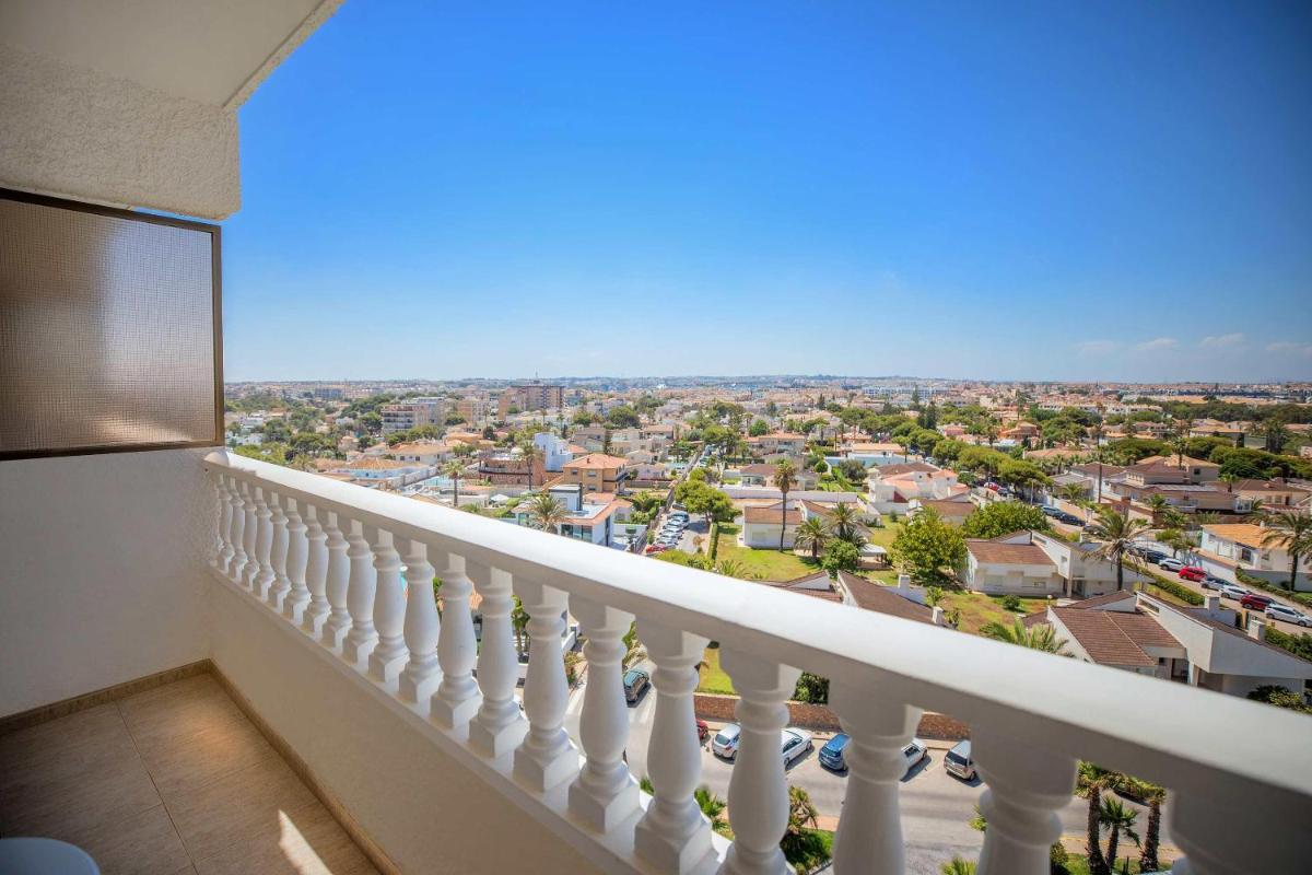 Un balcón o terraza de Hotel Servigroup La Zenia 4 Sup
