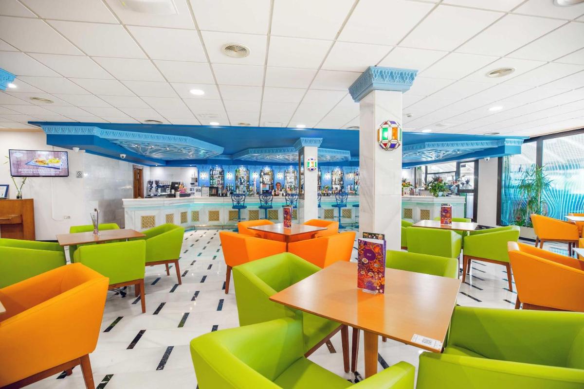 Zona de estar de Hotel Servigroup La Zenia 4 Sup