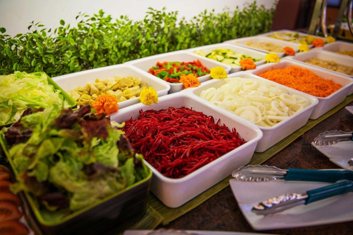 Comida en o cerca de este hotel