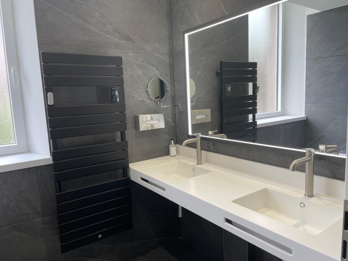 Salle de bains dans l'établissement Hotel de la Jamagne & Spa