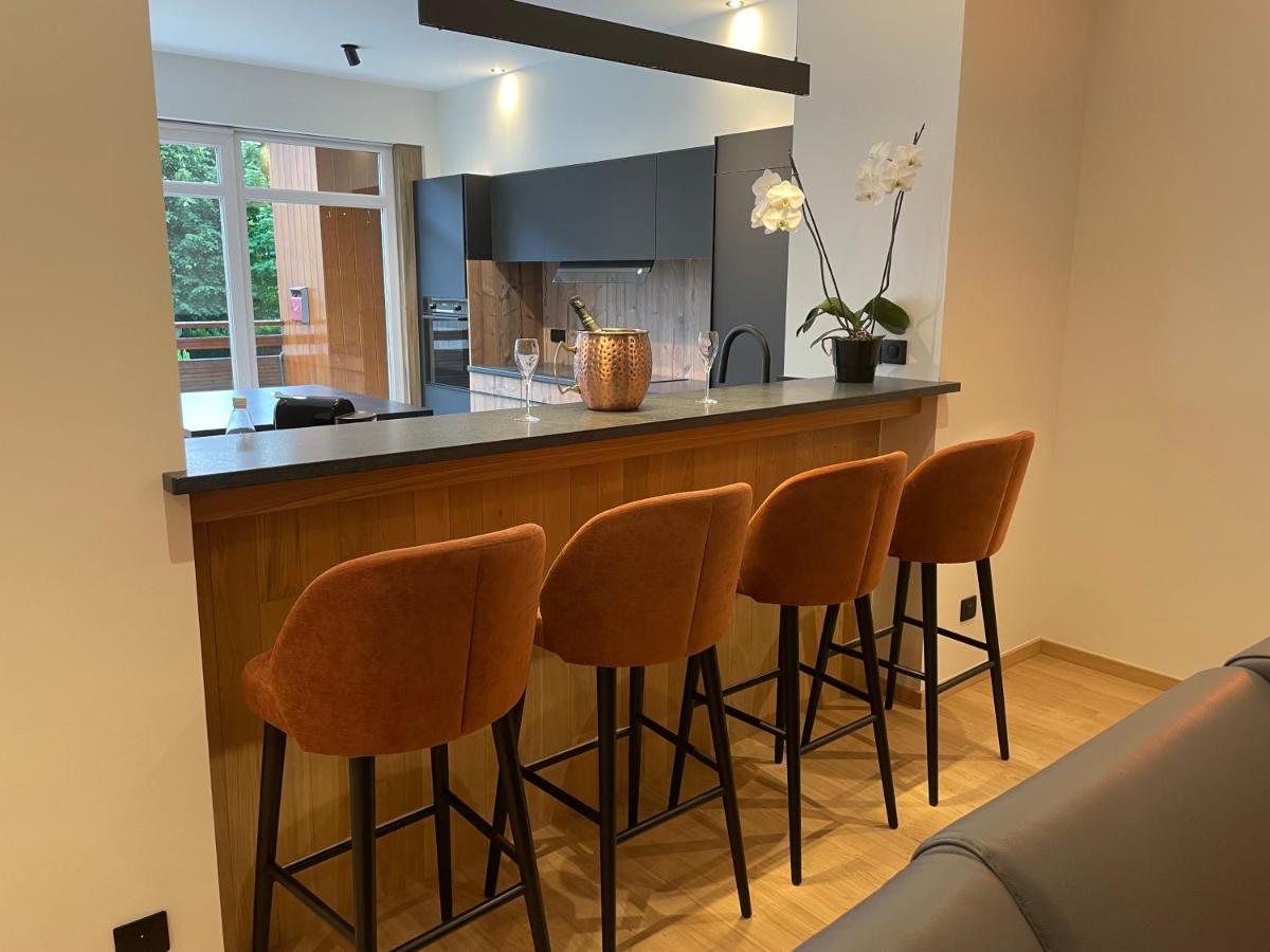 Cuisine ou kitchenette dans l'établissement Hotel de la Jamagne & Spa