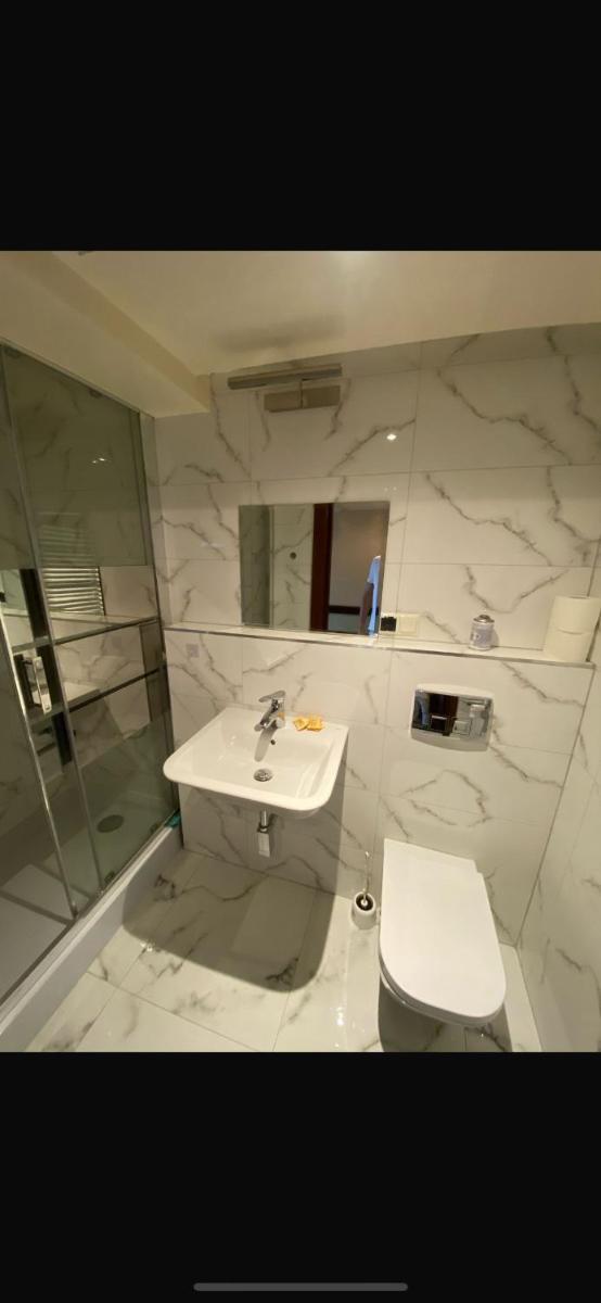 Hotel Granit - Housity