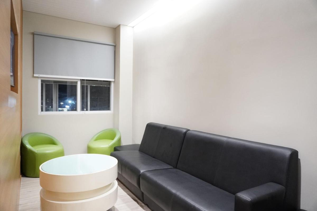 Front One Hotel Papua Lestari - Housity