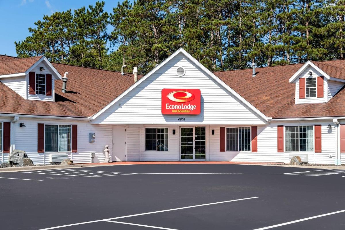 Econo Lodge Inn & Suites Eau Claire South - Housity