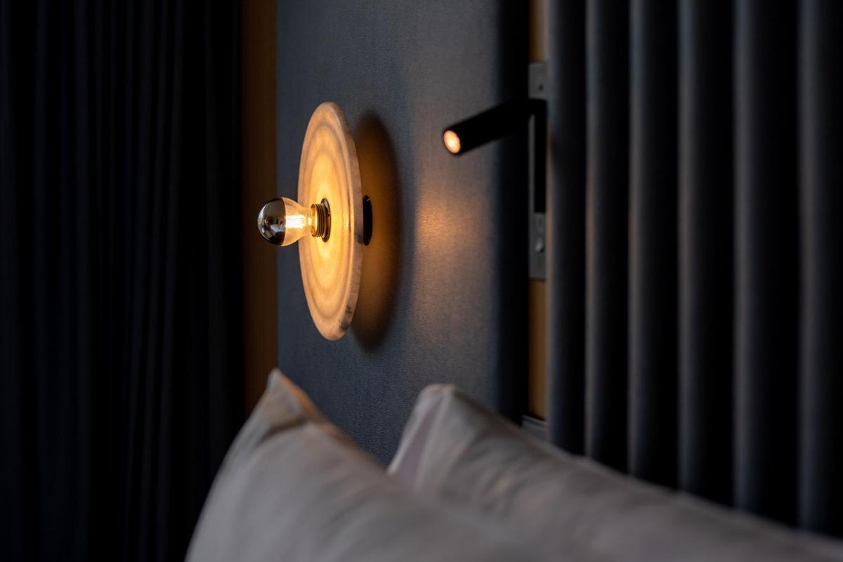 Ein Bett oder Betten in einem Zimmer der Unterkunft Hilton Berlin