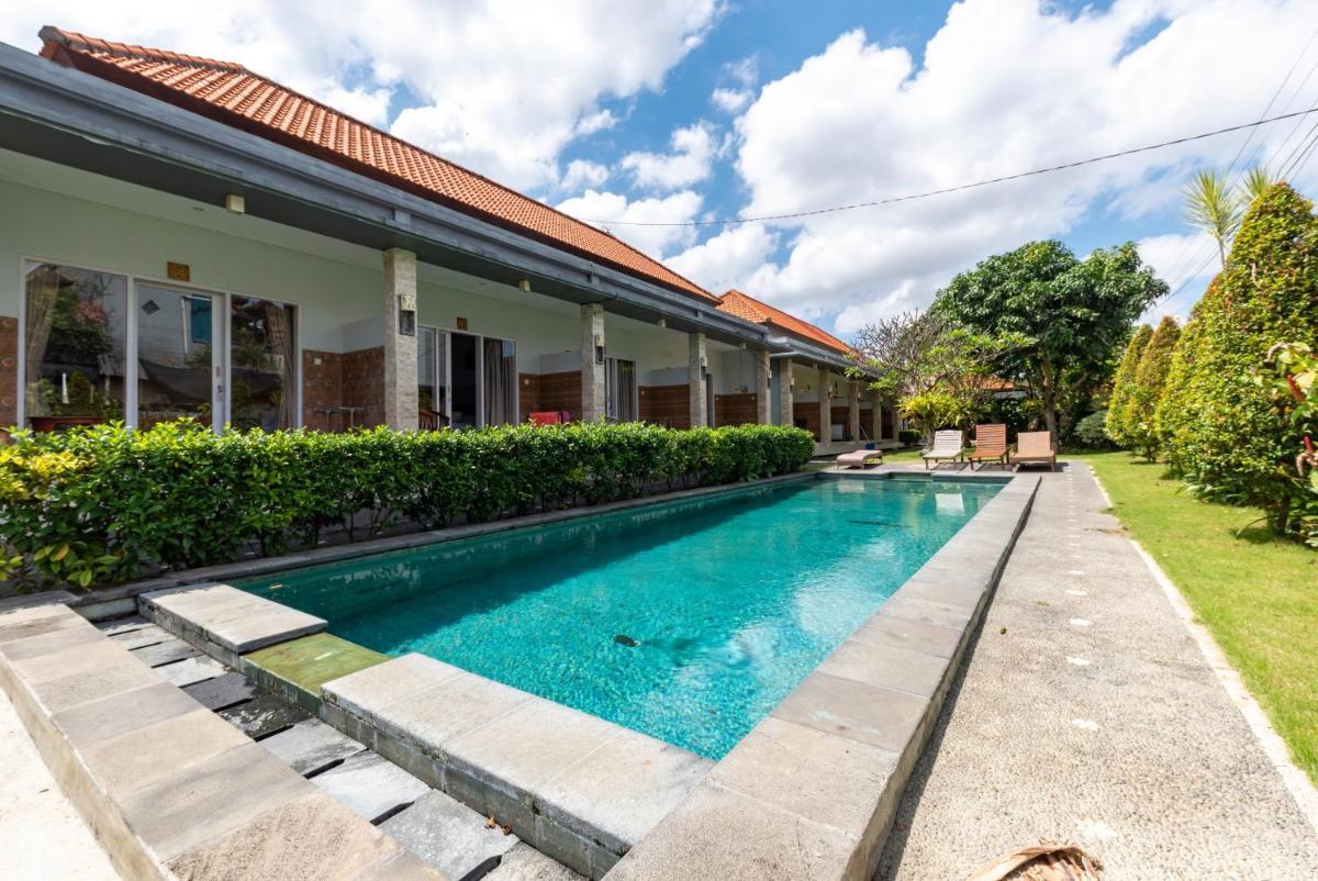 Urbanview Asung 2 Guesthouse near Canggu - Housity
