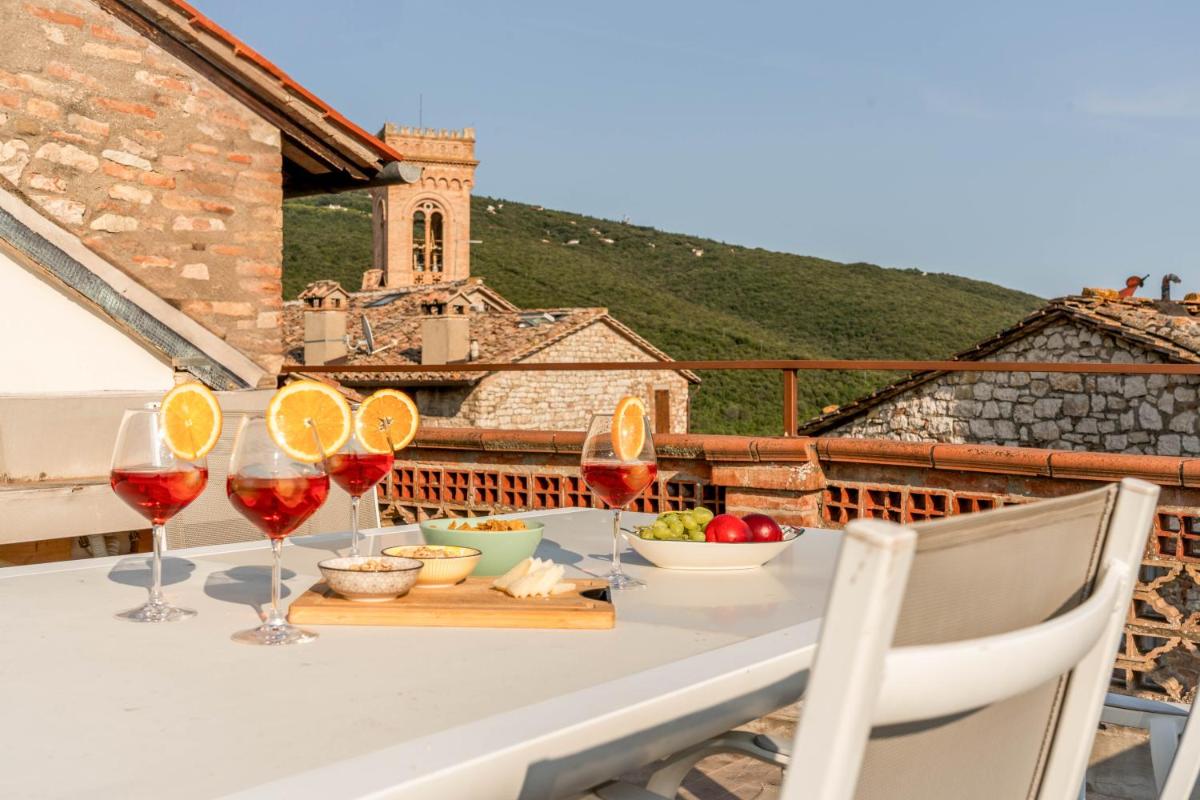 Luxury Duplex - Heart of Corciano - ItalyWeGo - Housity