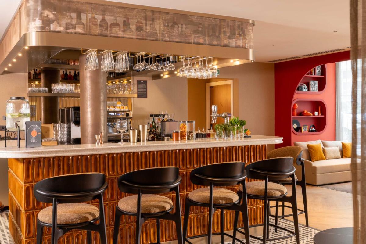 Salon ou bar de l'établissement Belinda Hôtel & Spa