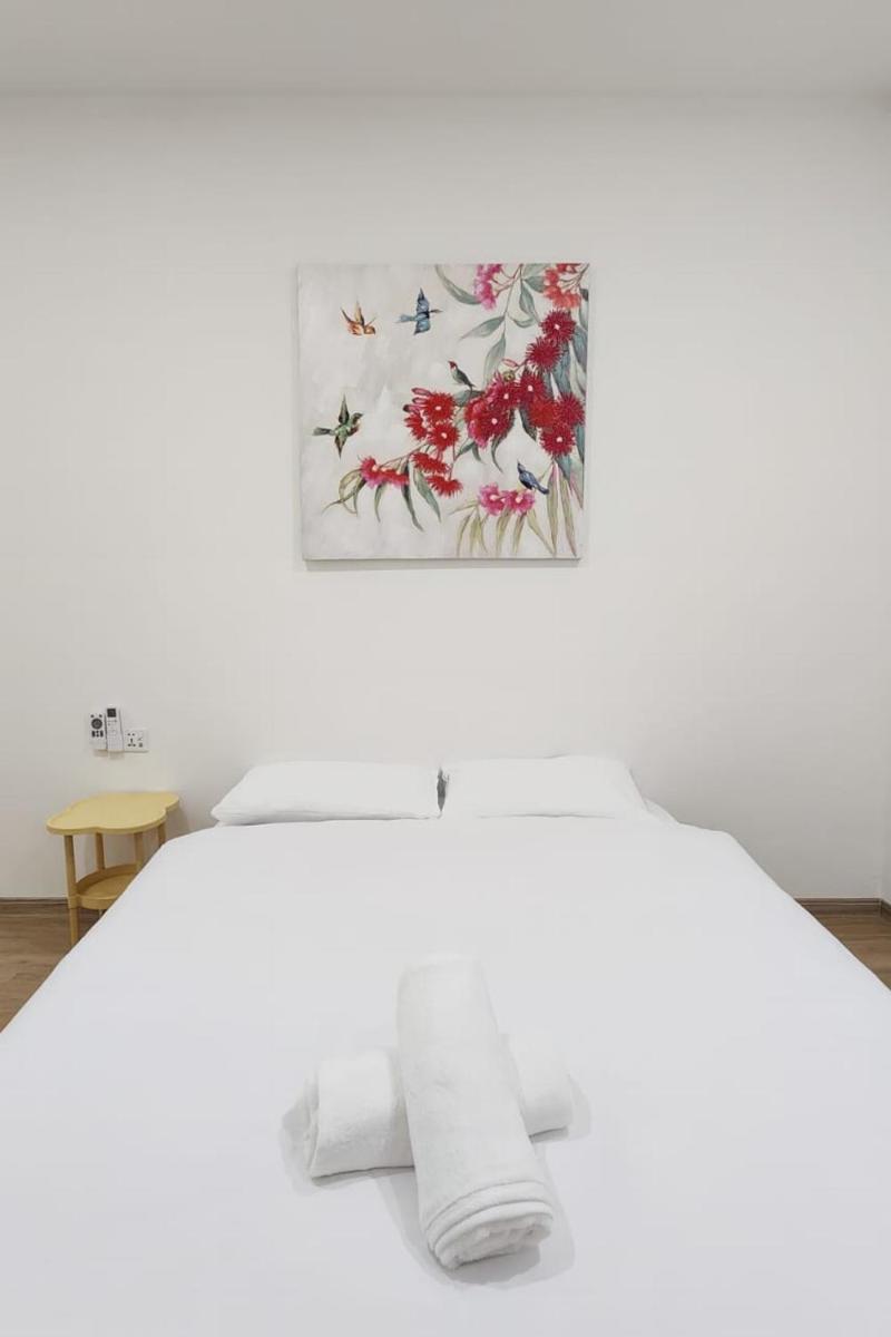 Luna Suites Comfort Stay in Lahad Datu - Housity