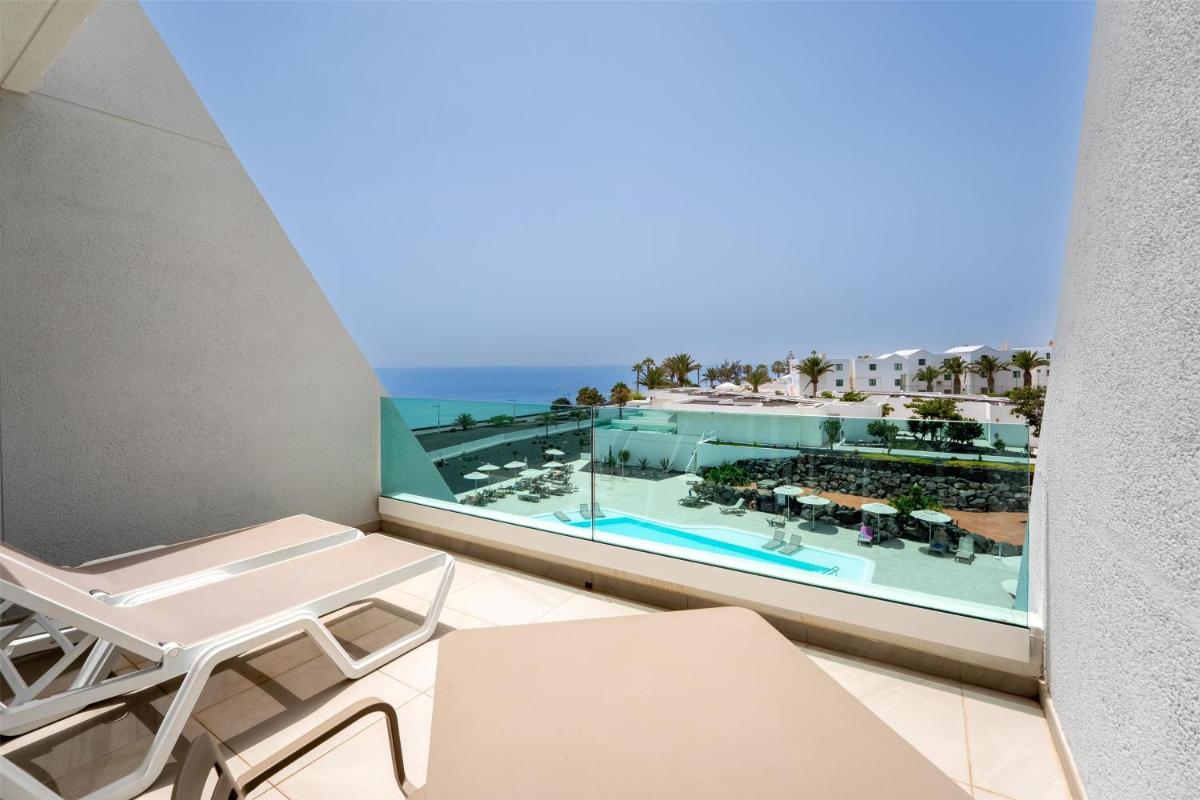 Piscina en o cerca de Radisson Blu Resort, Lanzarote Adults Only