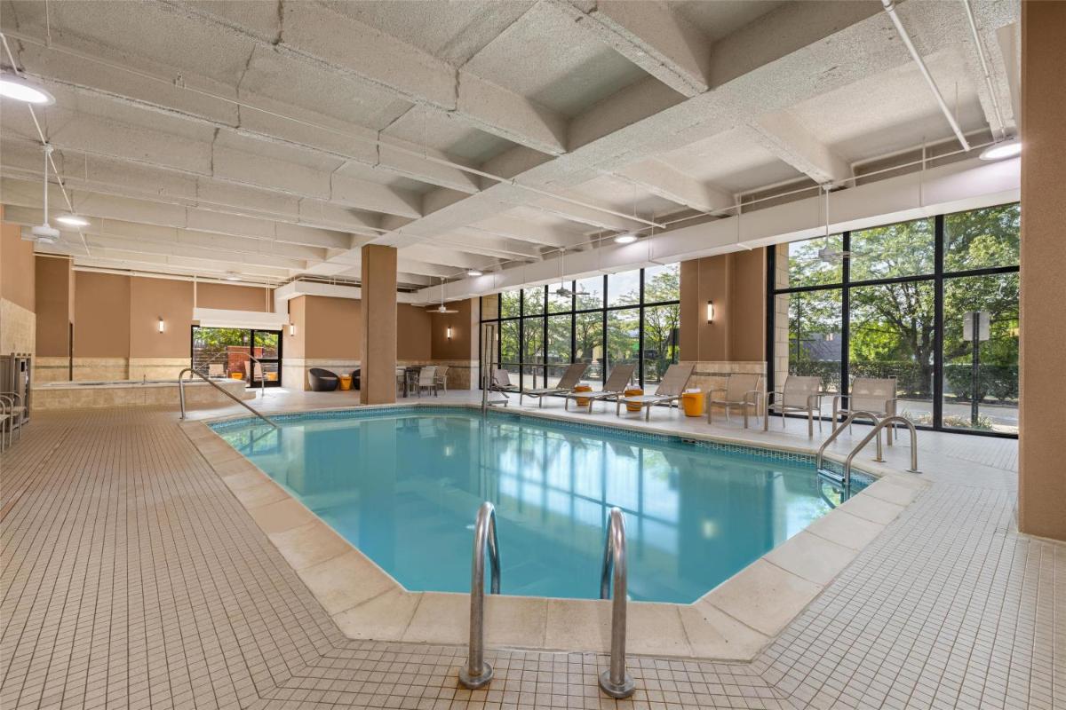 Drury Plaza Hotel St Louis Creve Coeur - Housity