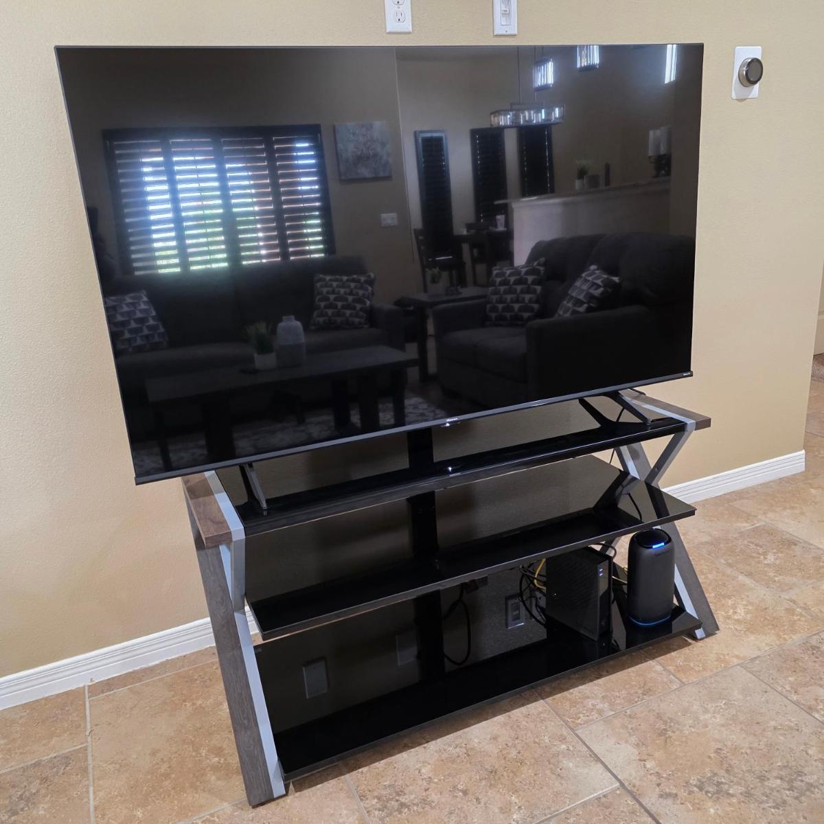 Beautiful Home For Large Family! - Housity