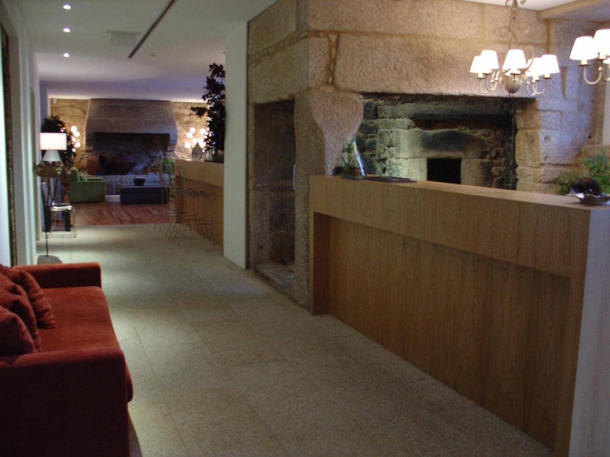 Uma área de estar em Hotel Convento dos Capuchos