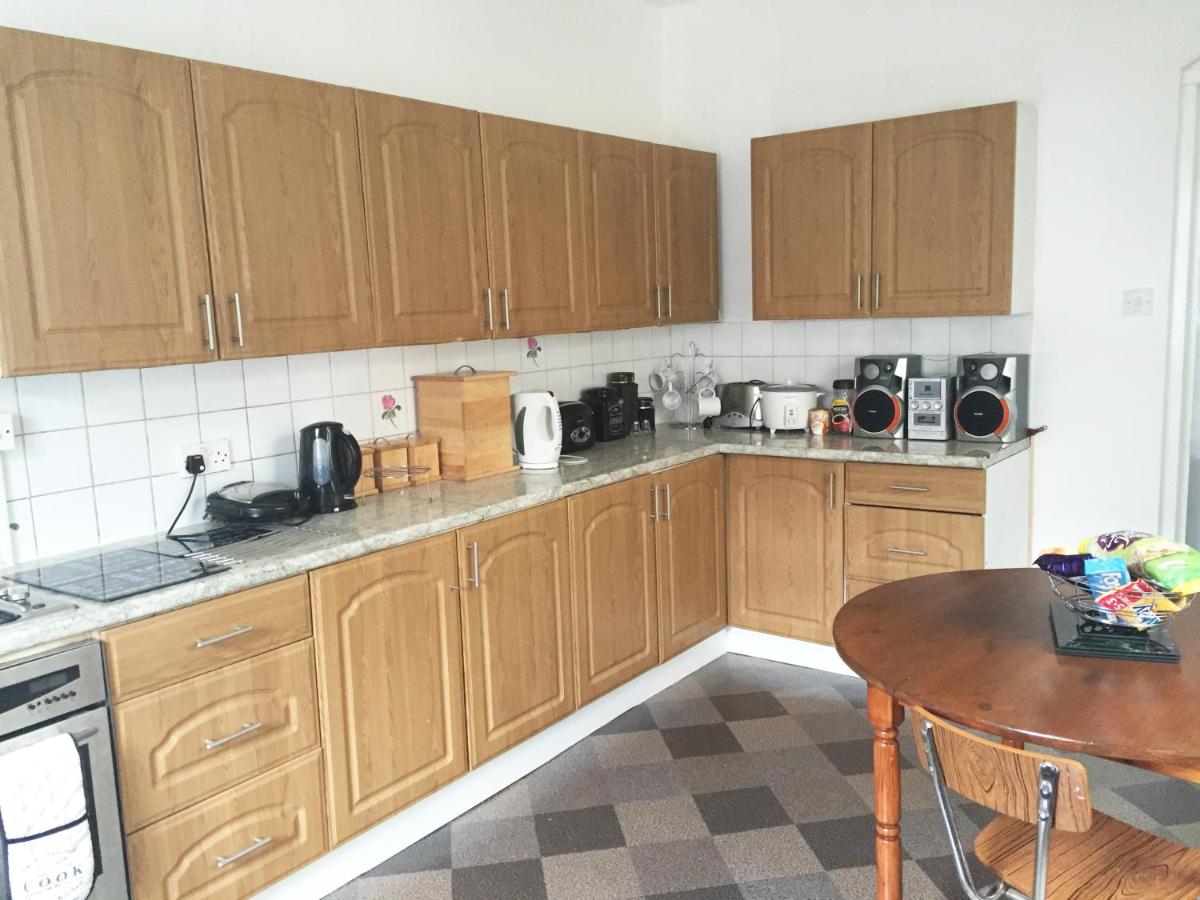 South Central Contractors Townhouse - Housity
