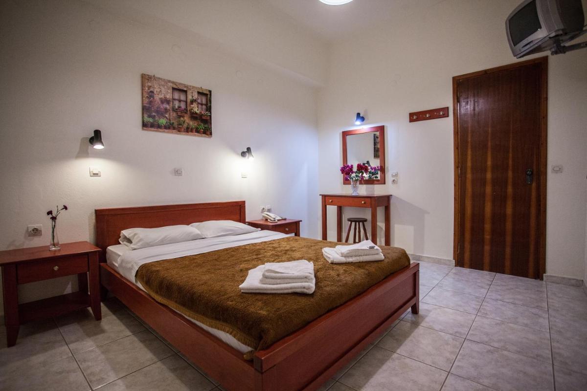 Ammoudi Hotel - Housity