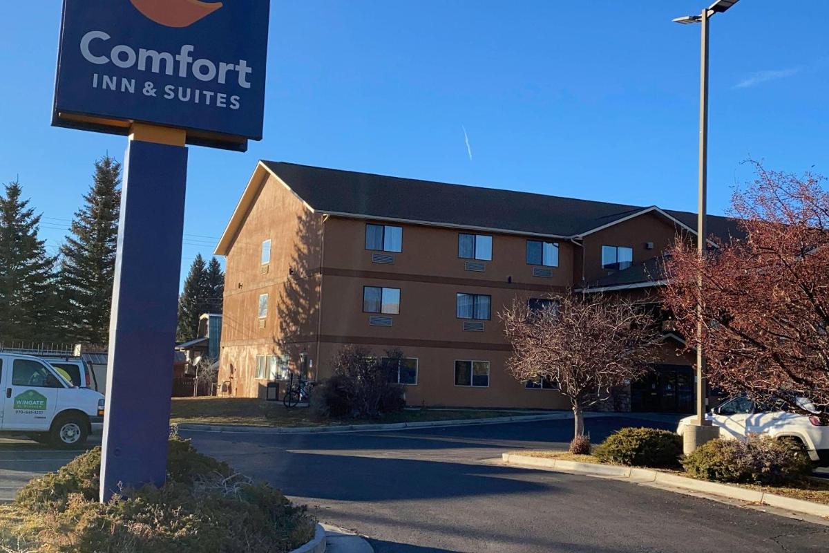 Comfort Inn & Suites Gunnison-Crested Butte - Housity