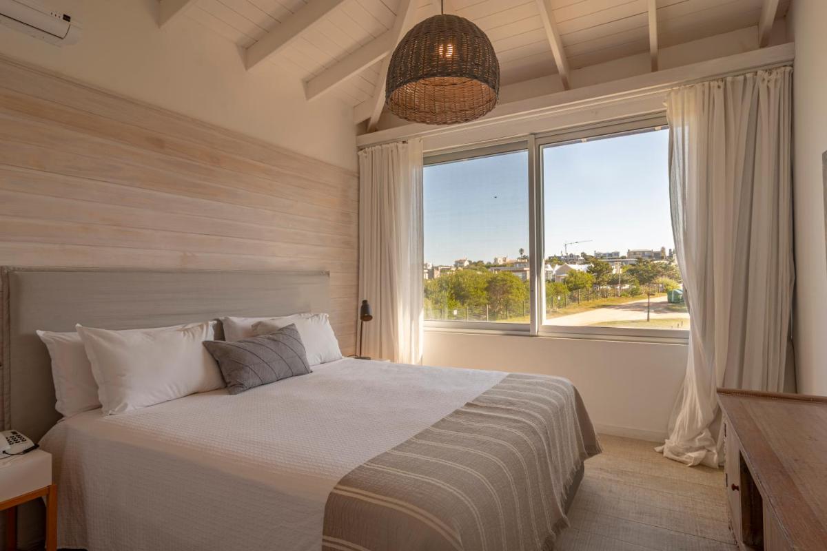 Anastasio Hotel & Beach Club - Housity