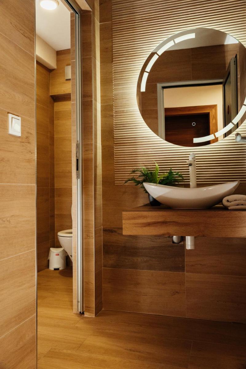 Edemus - Motel & Restaurant - Housity