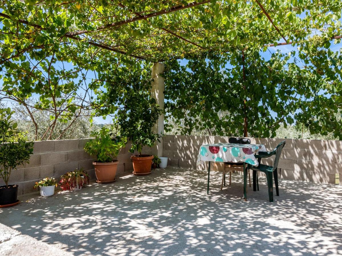 Secluded Apartment in Poreč with Garden - Housity