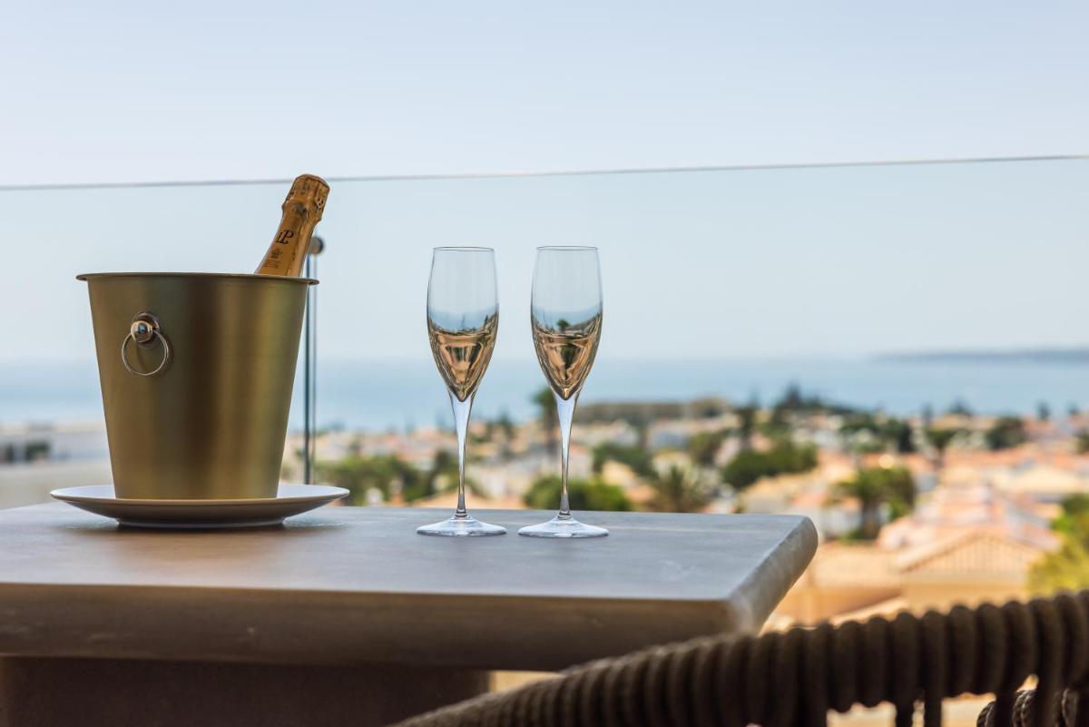 Bebidas em Castelo Suites Hotel