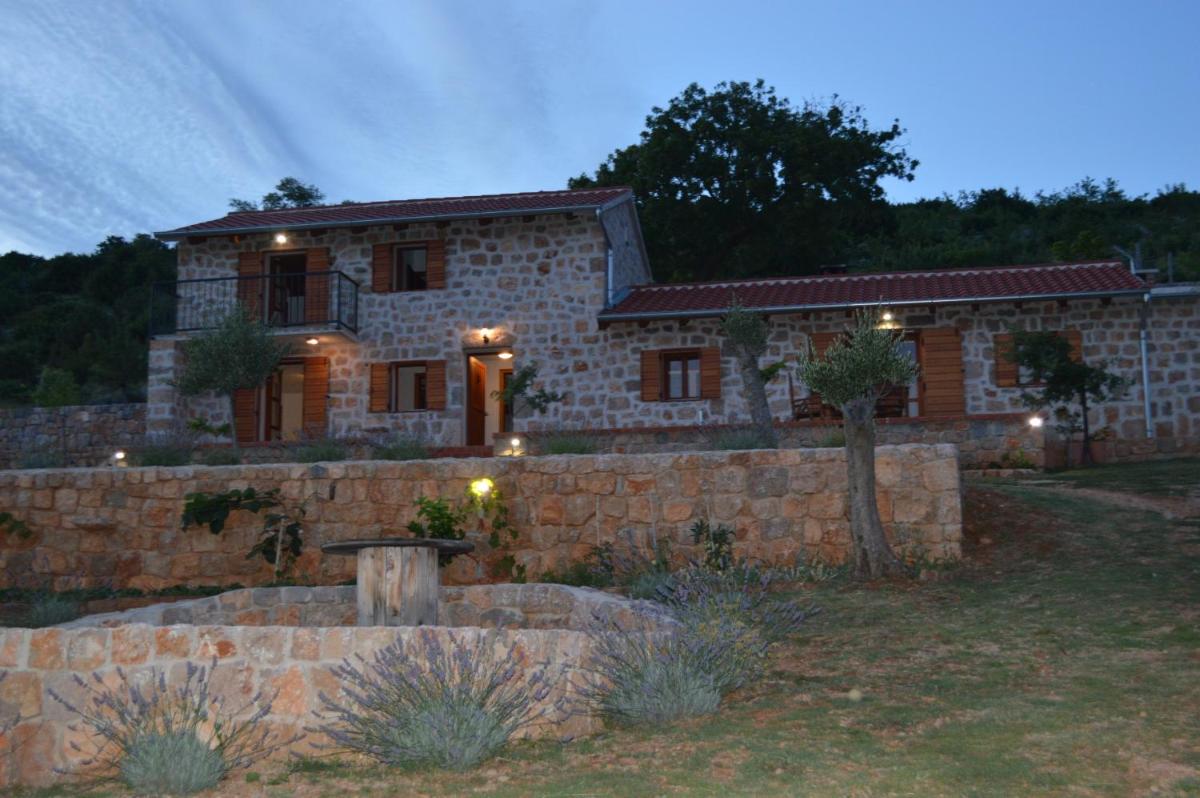 Villa Mara - secluded house with breathtaking view- Seline, Starigrad Paklenica - Housity