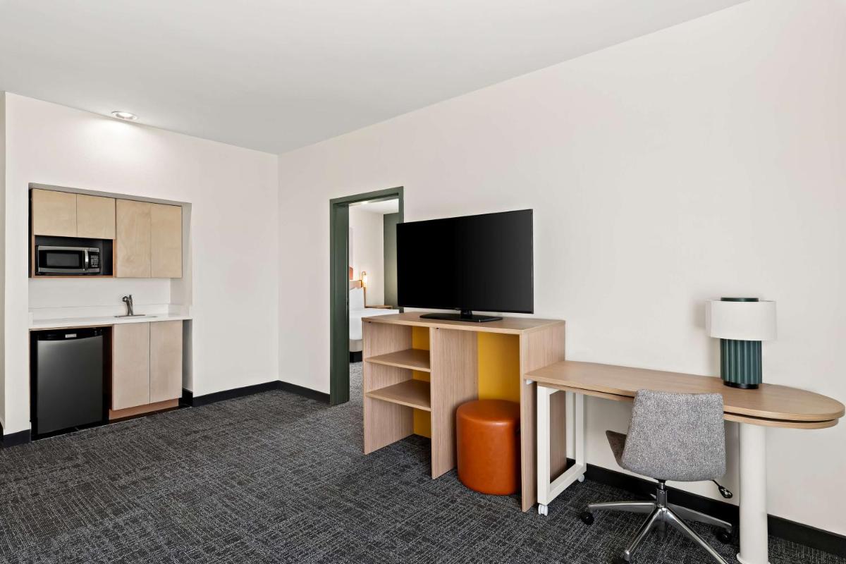 Spark by Hilton Little Rock West - Housity